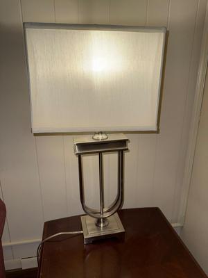 Sale Photo Thumbnail #59: E33-end table with table lamp