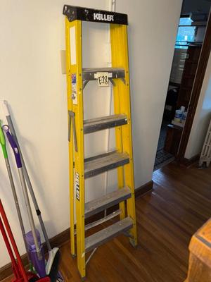 Sale Photo Thumbnail #75: E28-Keller-6’ ladder