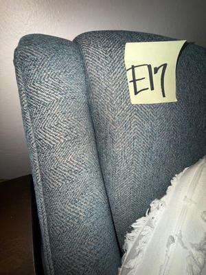 Sale Photo Thumbnail #117: E17-Sofa