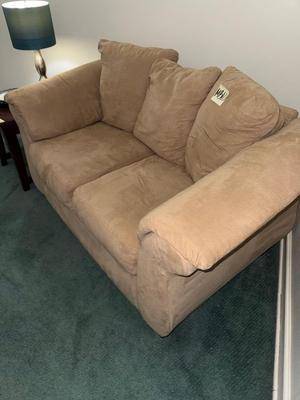 Sale Photo Thumbnail #168: MB10-loveseat and throw pillows