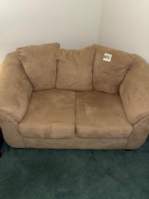 Sale Photo Thumbnail #167: MB10-loveseat and throw pillows