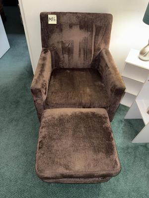 Sale Photo Thumbnail #188: MB6-Brown chair with ottoman