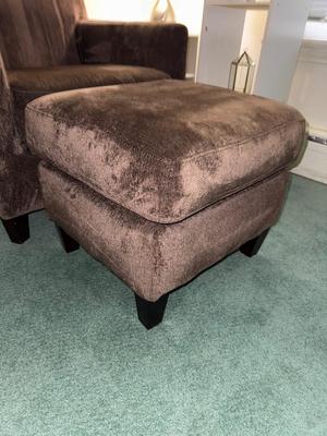 Sale Photo Thumbnail #189: MB6-Brown chair with ottoman