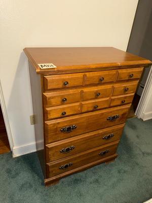Sale Photo Thumbnail #201: MB1-Dresser

31 x 17.5 x 42.