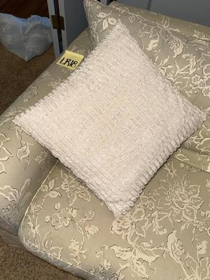 Sale Photo Thumbnail #258: LR18-oversized armchair