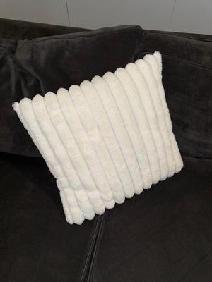 Sale Photo Thumbnail #274: LR15-very large sectional plus pillows
Appr 8’x 15’