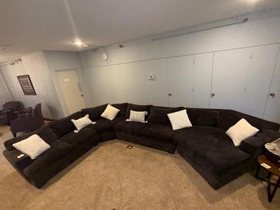 Sale Photo Thumbnail #265: LR15-very large sectional plus pillows
Appr 8’x 15’