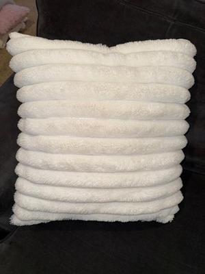 Sale Photo Thumbnail #271: LR15-very large sectional plus pillows
Appr 8’x 15’