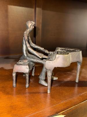 Sale Photo Thumbnail #291: LR11-musician sculptures