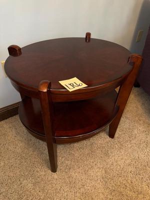 Sale Photo Thumbnail #310: LR6-small end table

25 x 21 x 25