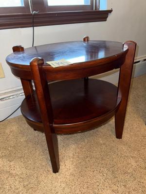 Sale Photo Thumbnail #316: LR4-End table

25 x 21 x 25
