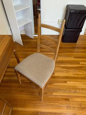 Sale Photo Thumbnail #466: 6D-desk and chair

42“ x 18“ x 31.5“