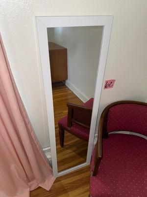 Sale Photo Thumbnail #468: 6C-chair with mirror