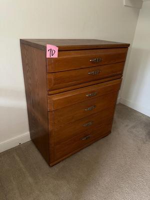 Sale Photo Thumbnail #482: 7D-Dresser




34” x 19” x 43.5”