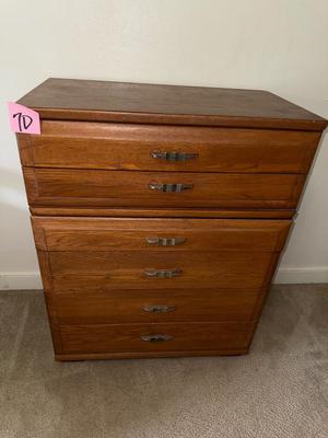 Sale Photo Thumbnail #483: 7D-Dresser




34” x 19” x 43.5”