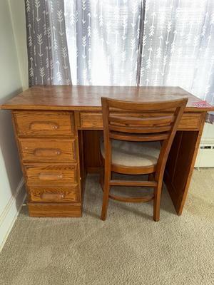 Sale Photo Thumbnail #531: 10A-desk with chair