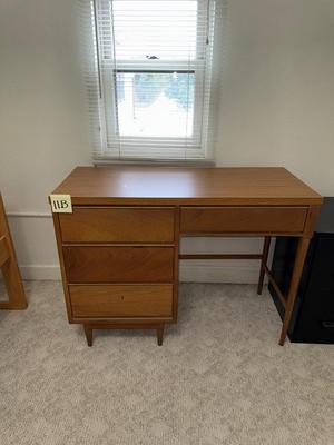 Sale Photo Thumbnail #541: 11B -Desk


42“ x 18“ x 31“