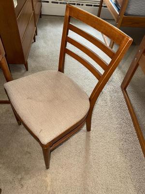 Sale Photo Thumbnail #605: 15A-desk with chair

42” x 18” x 31.5”