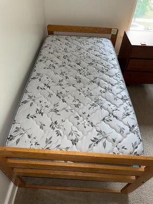 Sale Photo Thumbnail #634: 17c-Twin mattress /wooden frame