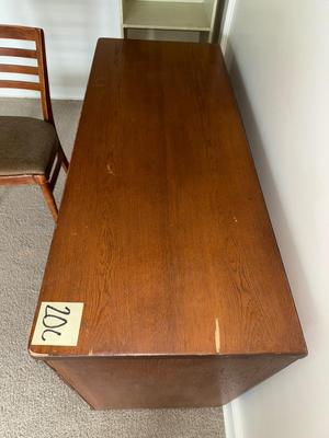 Sale Photo Thumbnail #646: 20C-Desk

46.5” x 19” x 32”