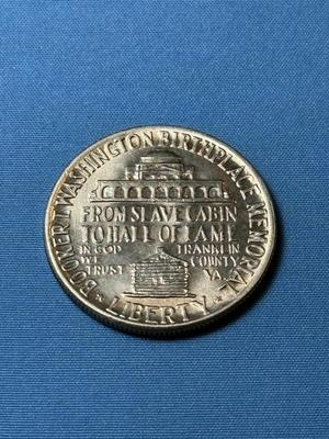 BOOKER T. WASHINGTON 1946-P UNCIRCULATED CONDITION COMMEMORATIVE SILVER HALF DOLLAR COIN AS PICTURED.