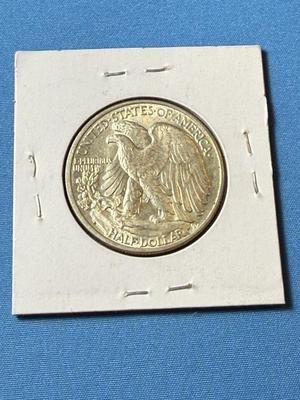 1946-P AU CONDITION WALKING LIBERTY SILVER HALF DOLLAR AS PICTURED. (COIN 29).