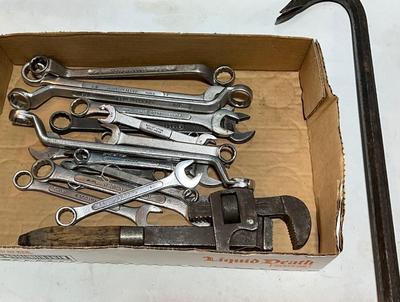 Wrenches, pipe wrench, crow bar