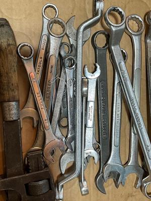Wrenches, pipe wrench, crow bar