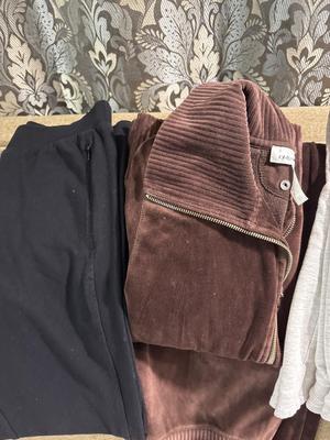 Ladies sweats size small