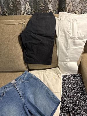 Ladies shorts & pants - size 10-12