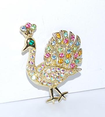 Beautiful Multi-Color PEACOCK BROOCH (1¾" x 1¼") with Pink, Green, Blue & Amber Colored Feathers on a Gold Tone Setting