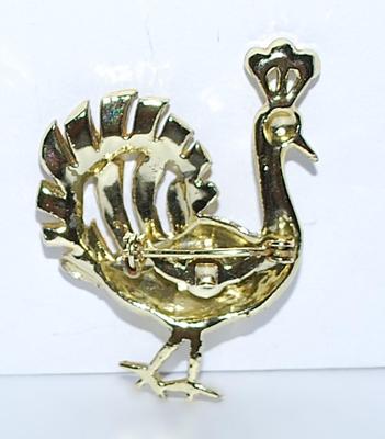 Beautiful Multi-Color PEACOCK BROOCH (1¾" x 1¼") with Pink, Green, Blue & Amber Colored Feathers on a Gold Tone Setting