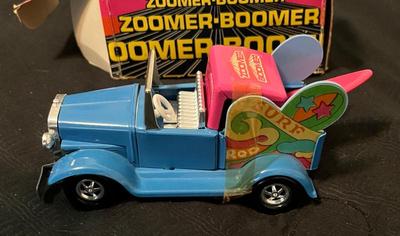 Sale Photo Thumbnail #62: Tin Toys 