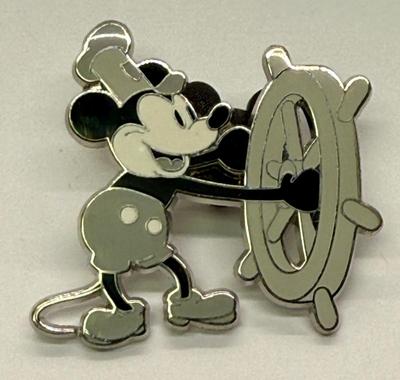 Disney Trading Mickey Mouse Steamboat Willie 1996