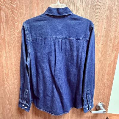 Vintage Blue Denim Button-up Top with Embroidered 7 Dwarves Disney Store tag size S small