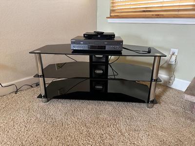 3 TIER MEDIA STAND WITH LG 3D BLU-RAY DISC PLAYER AND DVD/VHS COMBO PLAYER