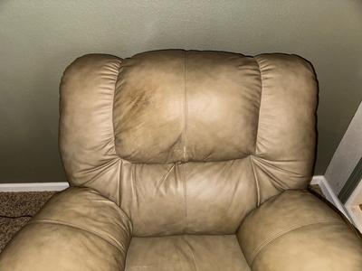 OVERSTUFFED COMFY RECLINER