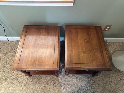2 MATCHING END TABLES, LAMP AND SONY RADIO ALARM CLOCK