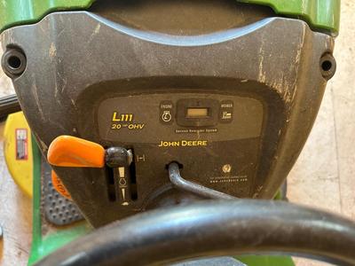JOHN DEERE L111 AUTOMATIC RIDING LAWN MOWER