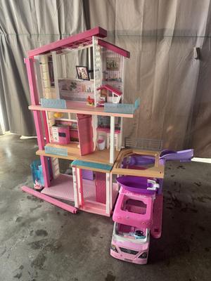 BARBIE DREAMHOUSE AND DREAMCAMPER