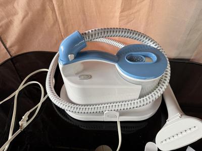 RIVAL COMPACT FABRIC STEAMER