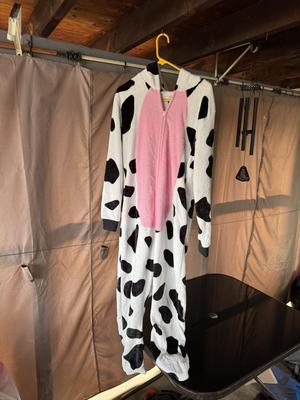 ADULT COW COSTUME/PAJAMAS