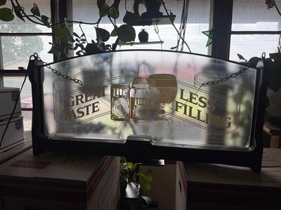 Sale Photo Thumbnail #1565: *did not light up. Could be an easy fix.
