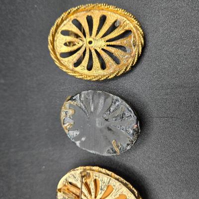 LOT 2J: Vintage Brooches and Pair of Earrings