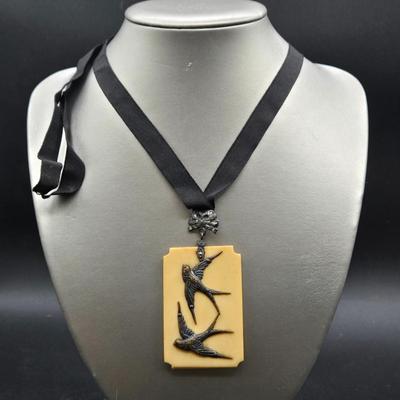 LOT 5J: Antique Adjustable Slide Ribbon Pendant Necklace
