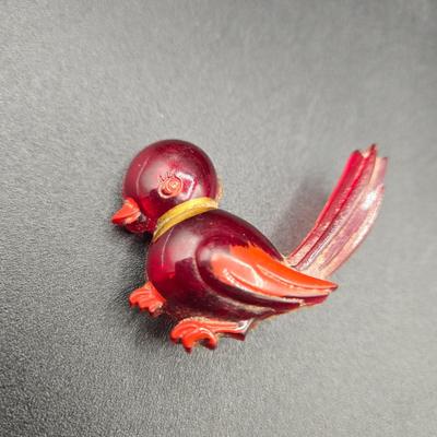 LOT 9J: Vintage Bakelite Bar Pin and More