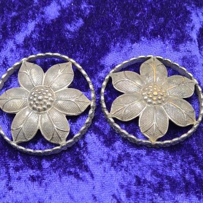 LOT 11J: Variety of Antique Buttons, Shoe Clips, and More