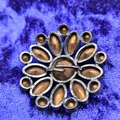 LOT 11J: Variety of Antique Buttons, Shoe Clips, and More