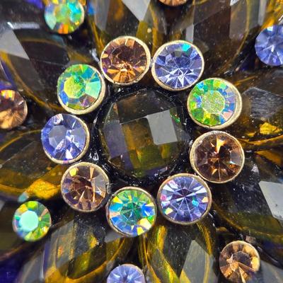 LOT 13J: Beautiful Vintage Brooch