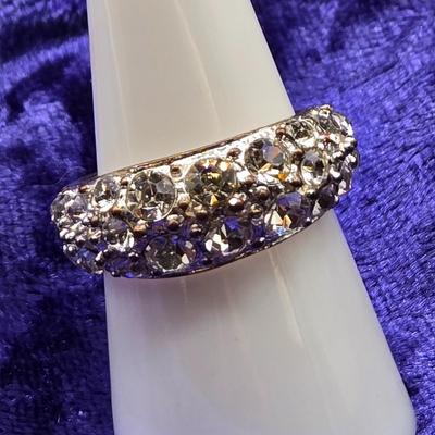LOT 16: Assorted Vintage Rings
